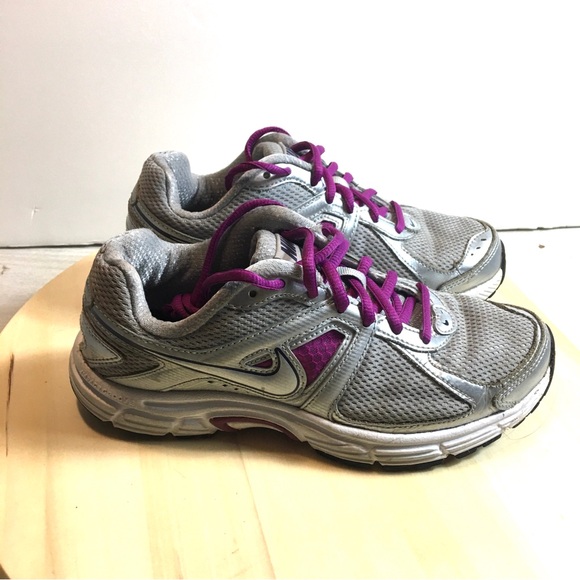 Nike Woman’s Size 6 Dart 9 Running Athletic Sneakers Shoes Lace Up Mesh - Picture 1 of 8